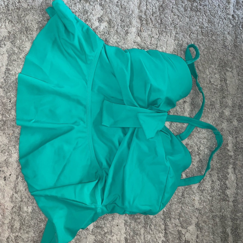 Size 1 torrid bathingsuit top